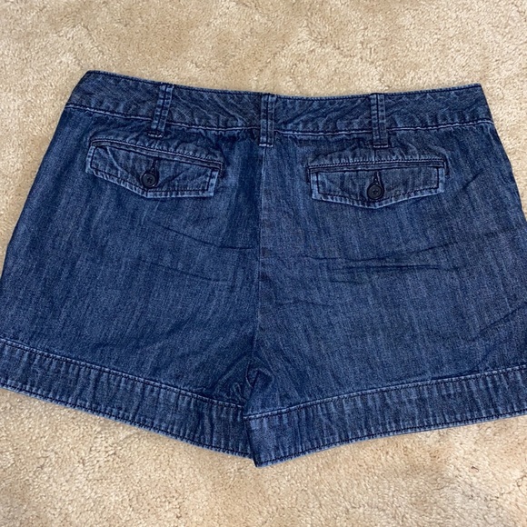 GAP denim shorts, size 10 - Picture 3 of 3
